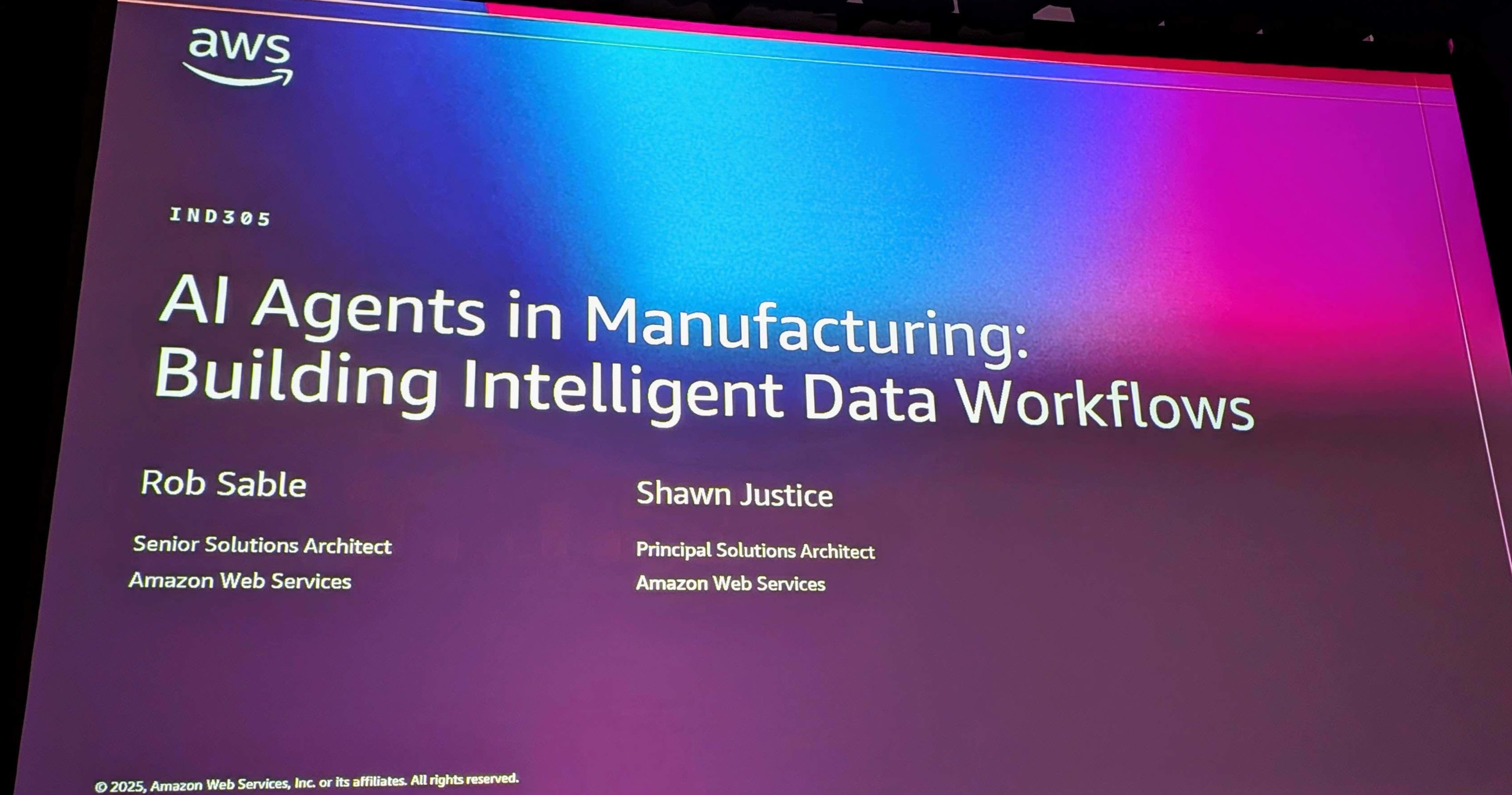 AIエージェントで実現する製造業のスマートデータワークフロー(IND305)