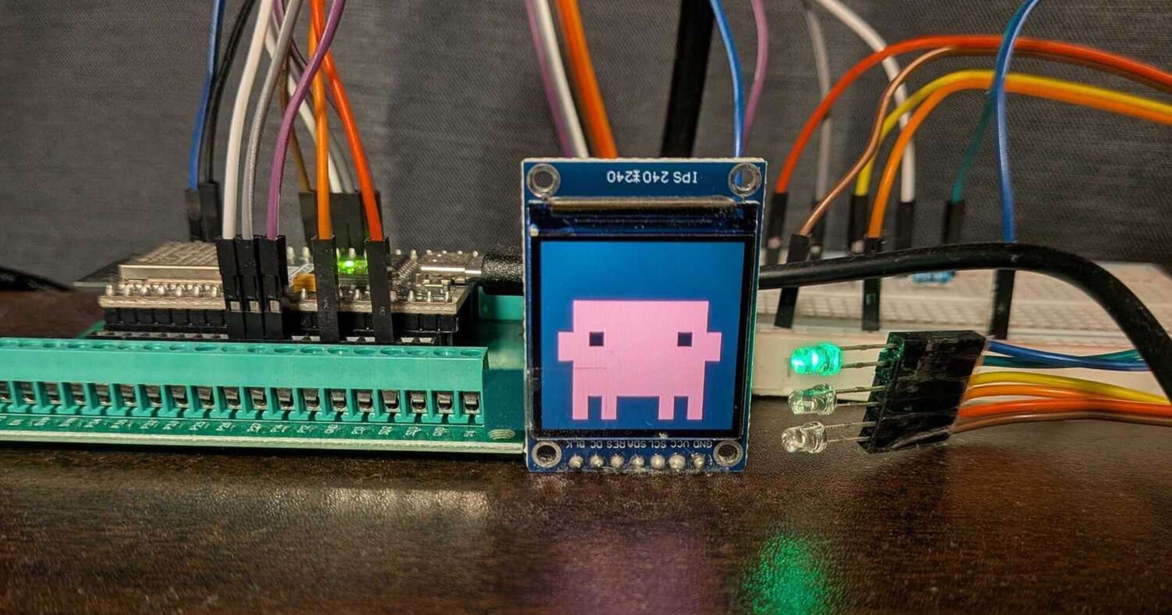 【夏休みの自由研究リレー】ESP32でClaude Codeの処理状況を可視化する