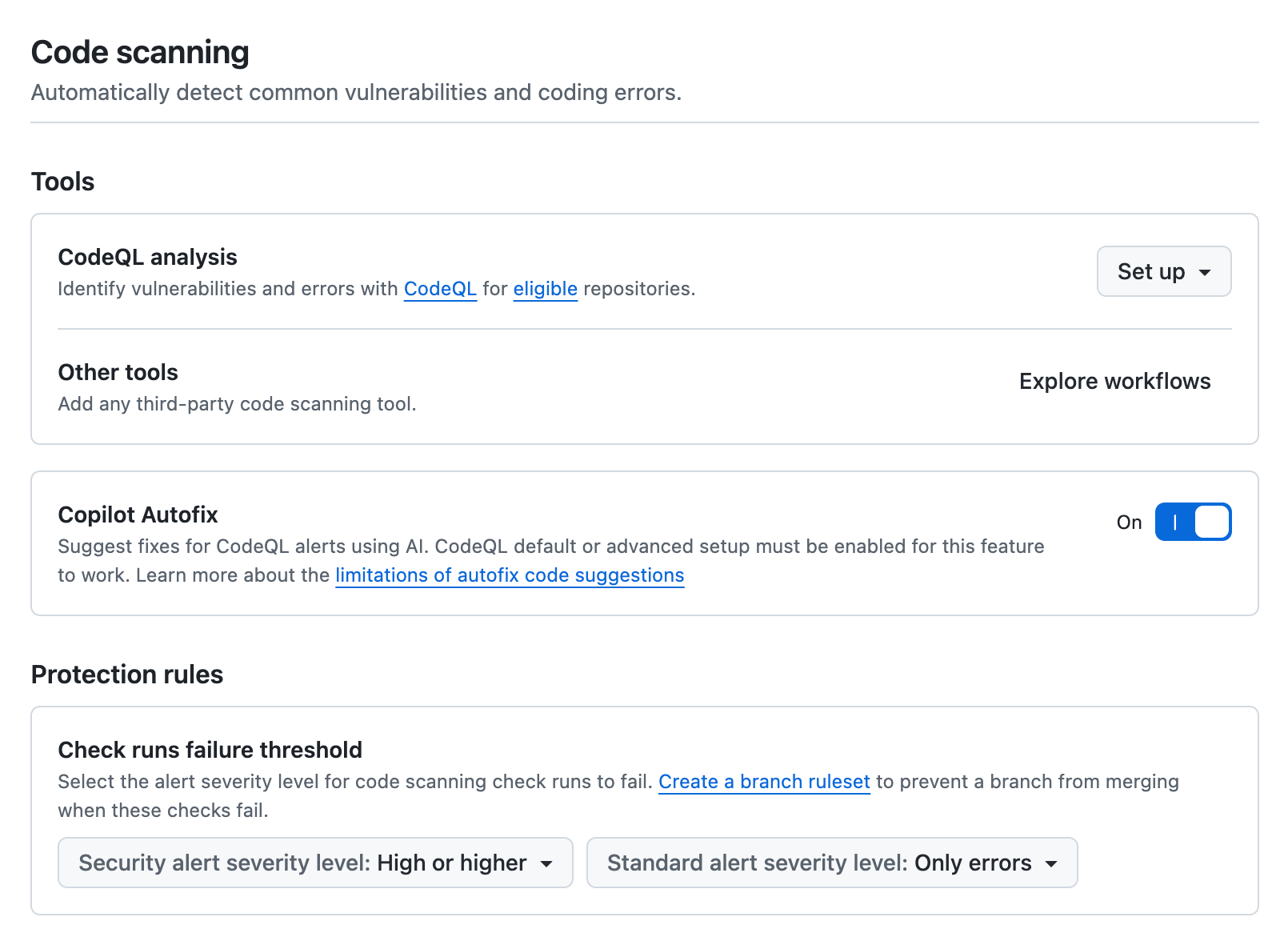 Code scanning セクション: Tools, Copilot Autofix, Protection rules がデフォルト値で表示されている