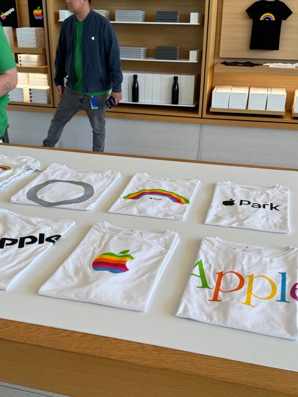 apple-visitor-2