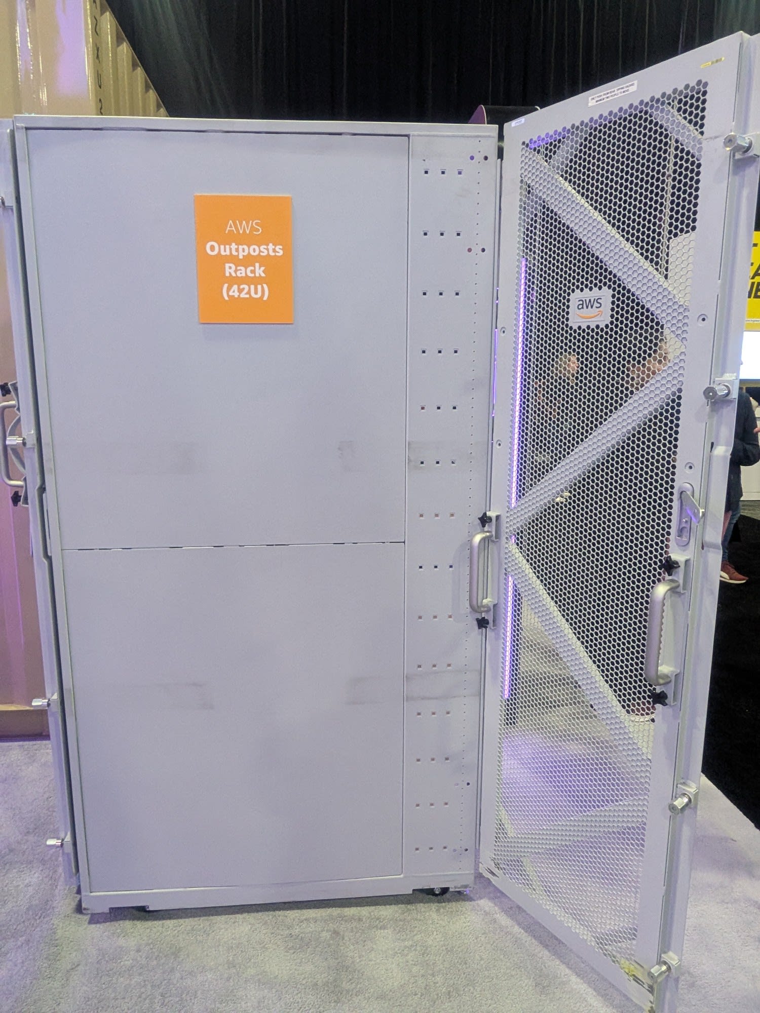 PXL_20251202_200340287_copy_1500x2000