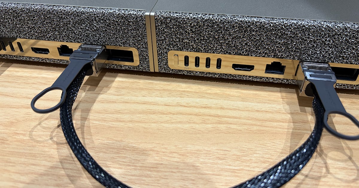 QSFP ケーブル接続写真